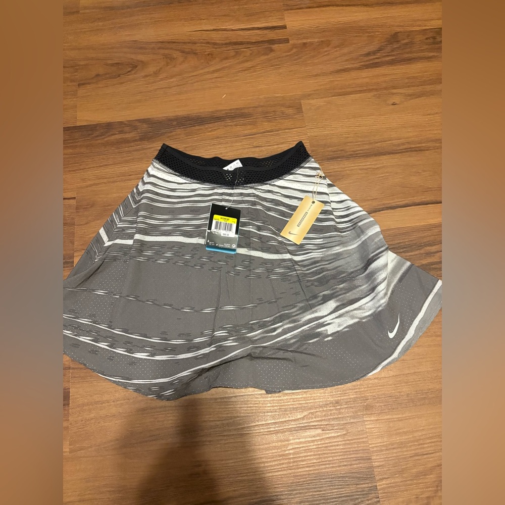 -SOLD-Nike Gray & White Striped Skater Athletic Skirt